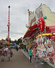 XXL-Racer und Wiener Eispalast (©Foto: Martin Schmitz)